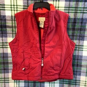 LLBean women’s red winter zip front vest size L